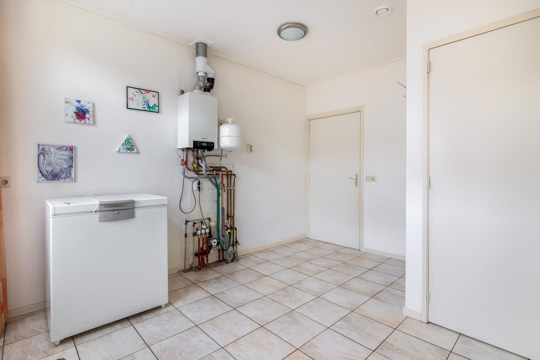 Photo 22 of Lieverseweg 6