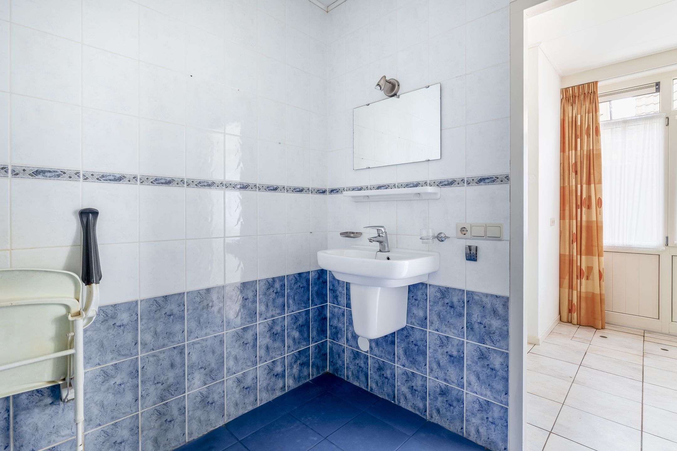 Photo 30 of Lieverseweg 6