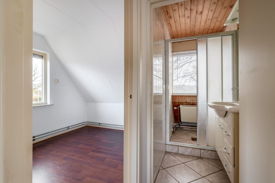 Photo 38 of Lieverseweg 6