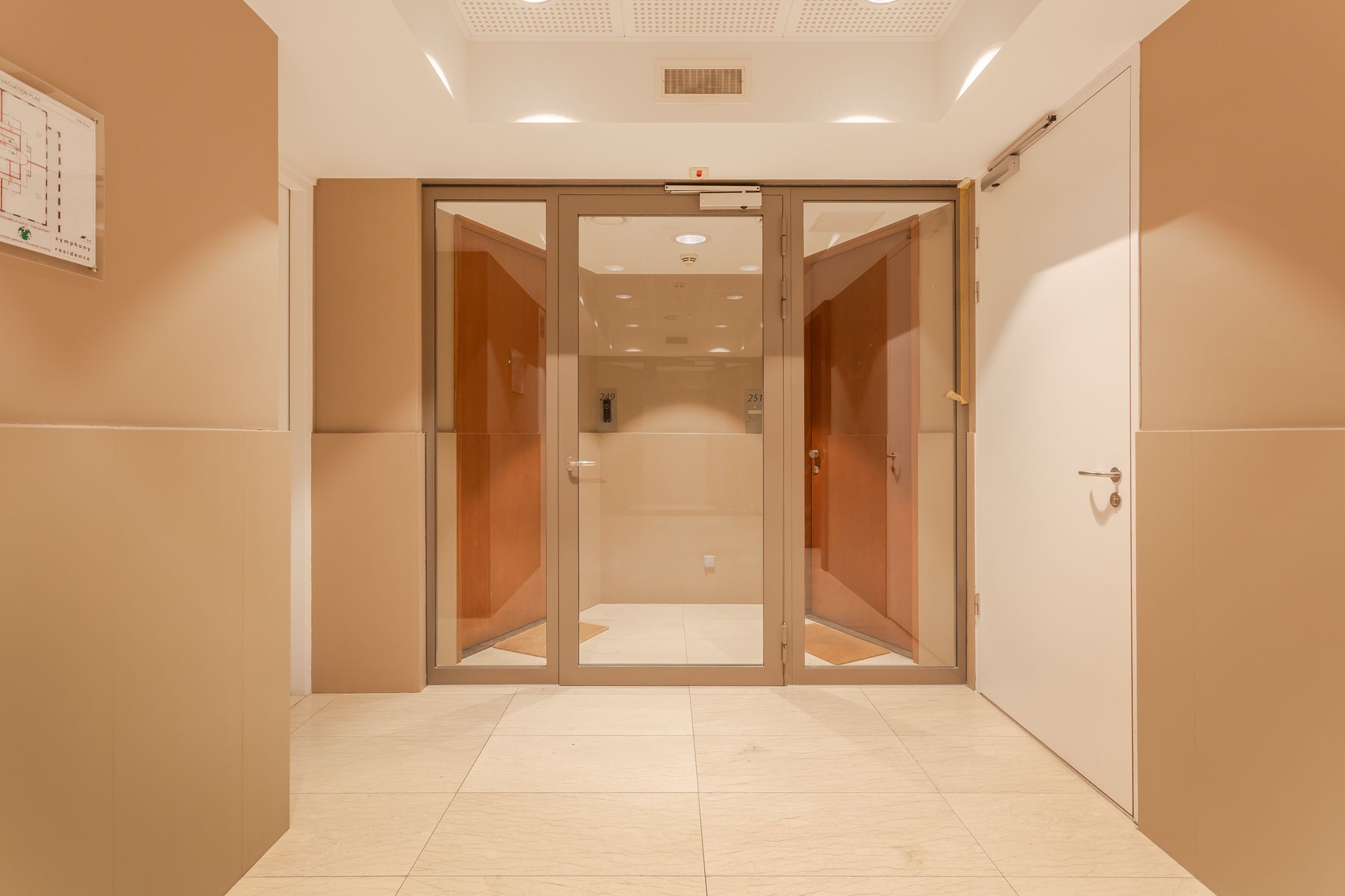 Foto 45 van Gustav Mahlerplein 249