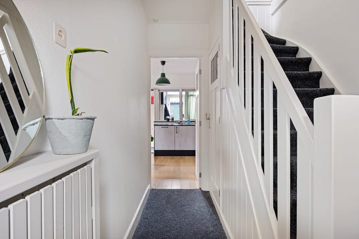 Foto 8 van Houwerzijlstraat 12