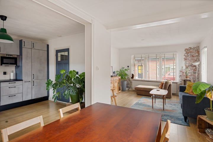 Foto 16 van Houwerzijlstraat 12