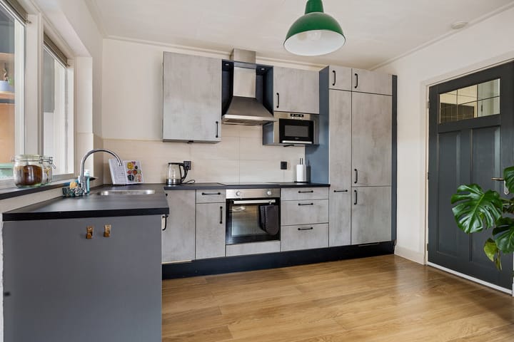 Foto 18 van Houwerzijlstraat 12