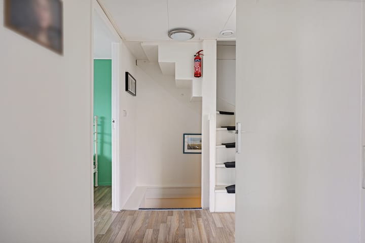 Foto 25 van Houwerzijlstraat 12