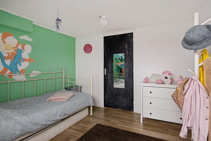 Foto 32 van Houwerzijlstraat 12