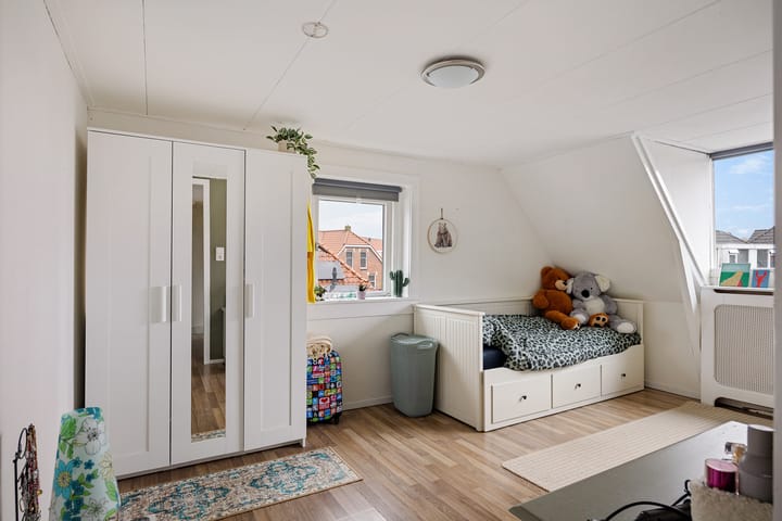 Foto 33 van Houwerzijlstraat 12