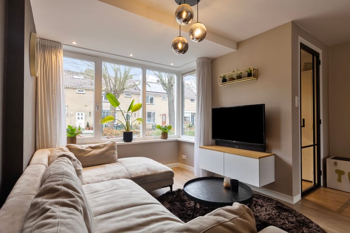 Foto 6 van Florastraat 4