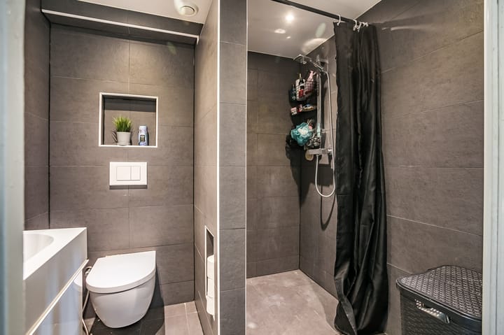 Photo 25 of Pisuissehof 12