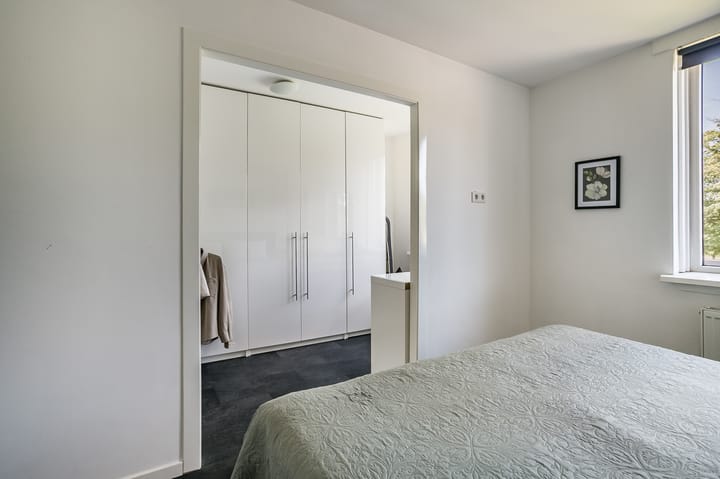 Photo 35 of Pisuissehof 12