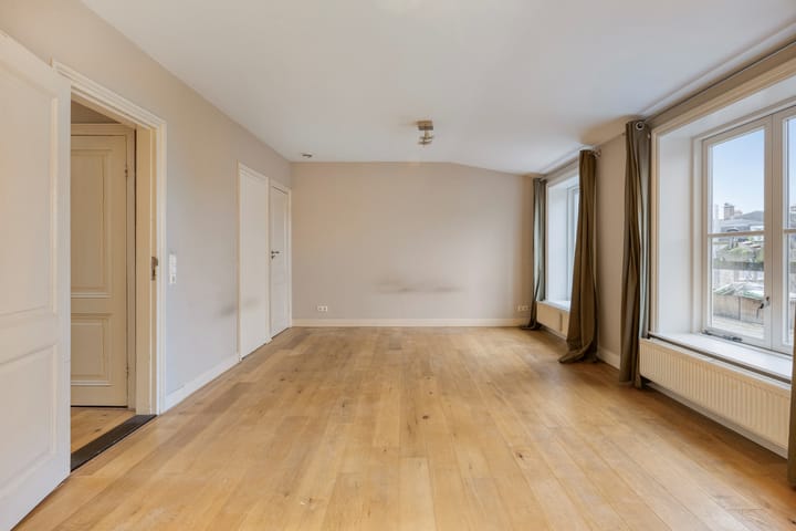 Photo 14 of Javastraat 142-B