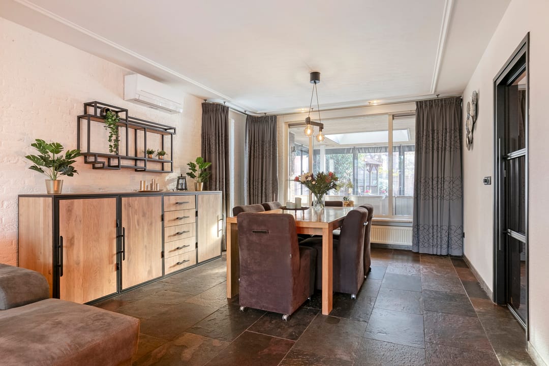 Photo 13 of Vogelwikke 12