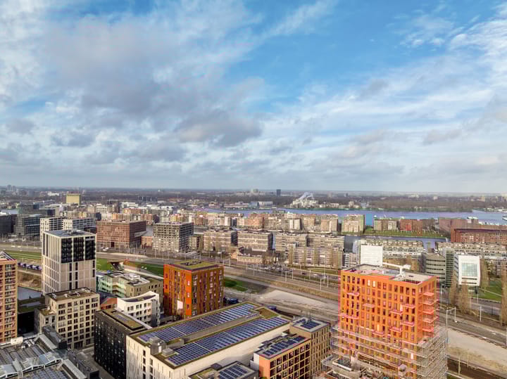 Photo 23 of Van Reedestraat 235