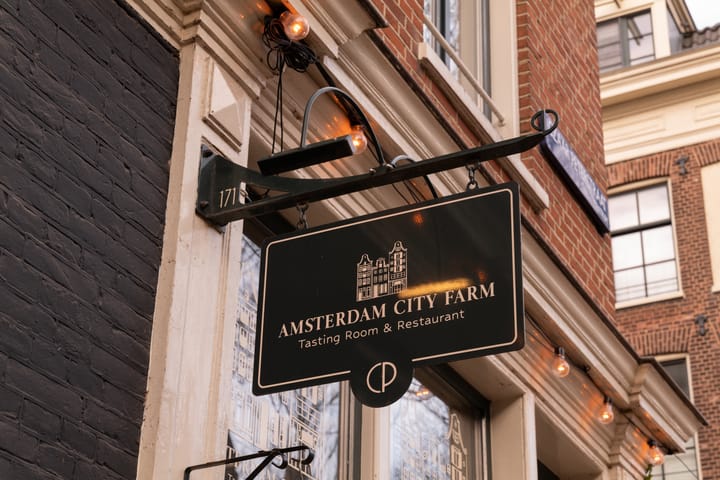 Photo 42 of Van Reedestraat 235