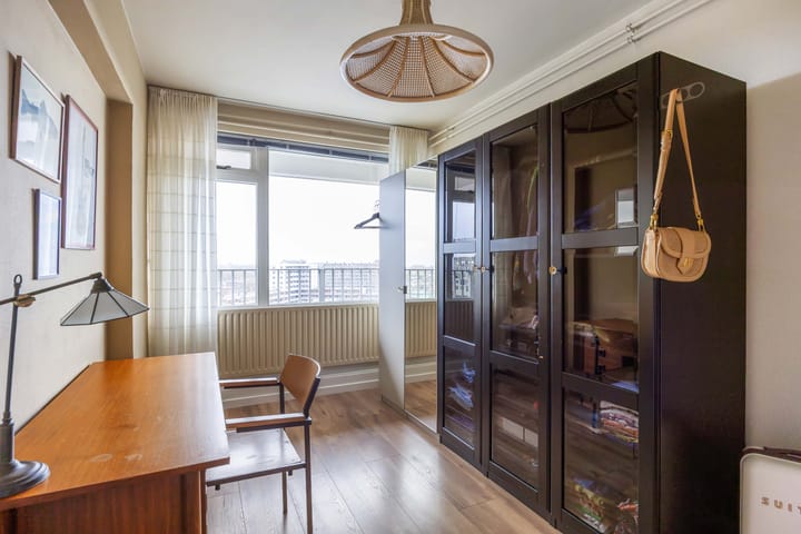 Photo 41 of Donderslaan 144