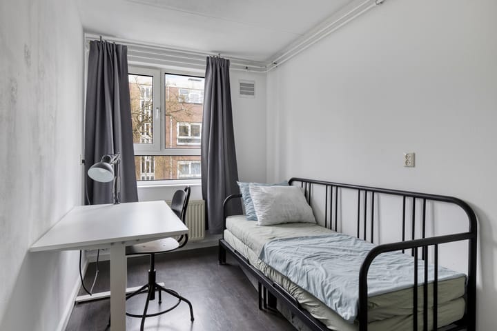 Photo 3 of 's-Gravesandestraat 78