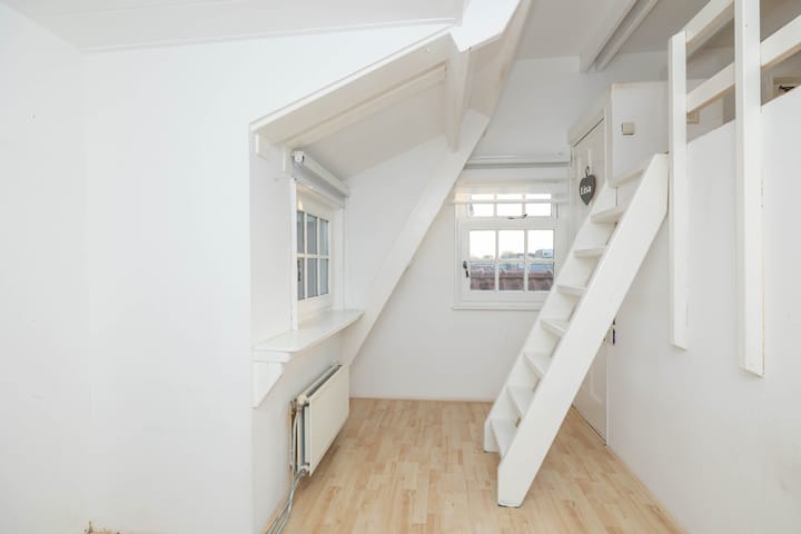 Foto 33 van Wethouder Robaardstraat 30-A