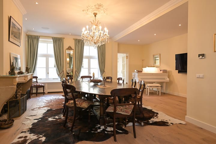 Photo 6 of Lange Voorhout 100