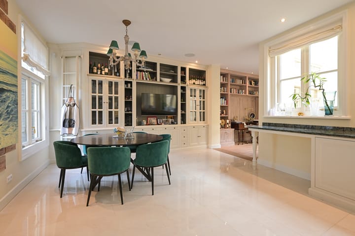 Photo 12 of Lange Voorhout 100