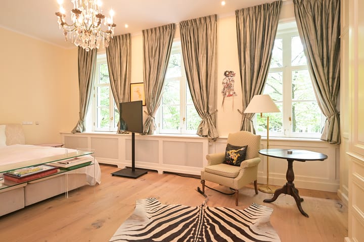 Photo 17 of Lange Voorhout 100