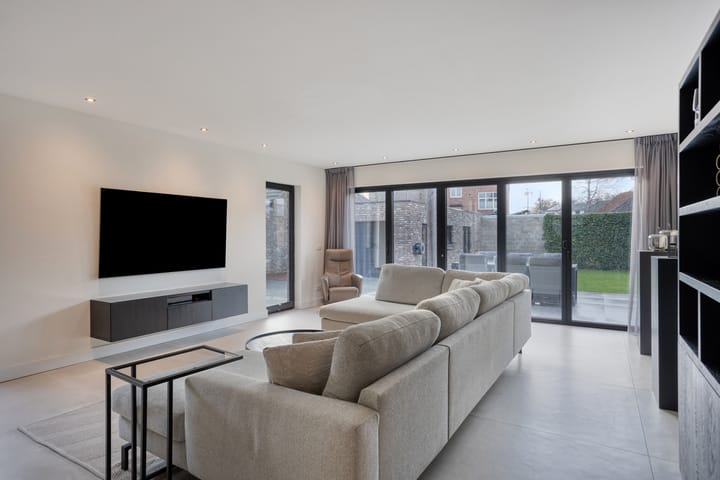 Foto 15 van Emmastraat 9