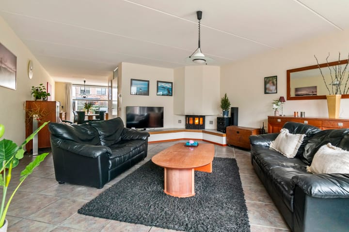 Foto 3 van Bisschop Notgerstraat 1