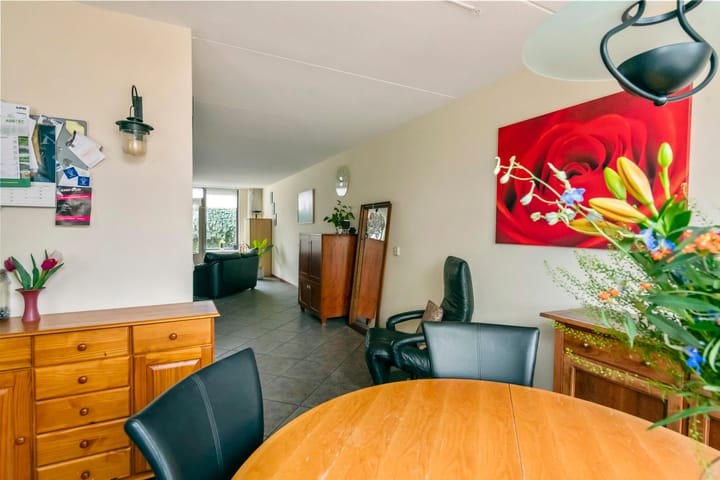 Foto 10 van Bisschop Notgerstraat 1