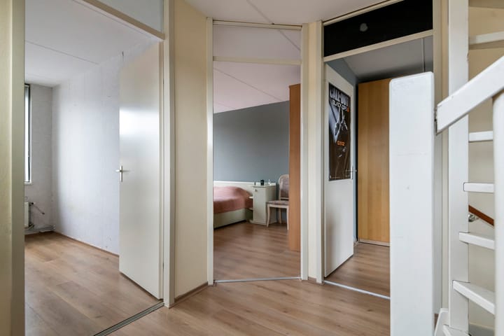 Foto 16 van Bisschop Notgerstraat 1