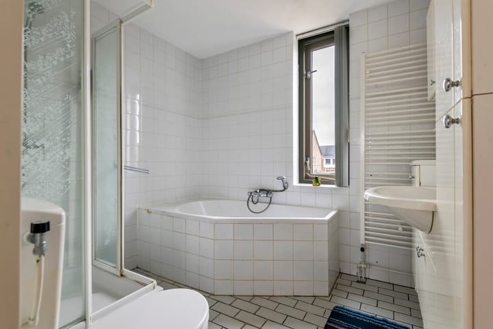 Foto 22 van Bisschop Notgerstraat 1