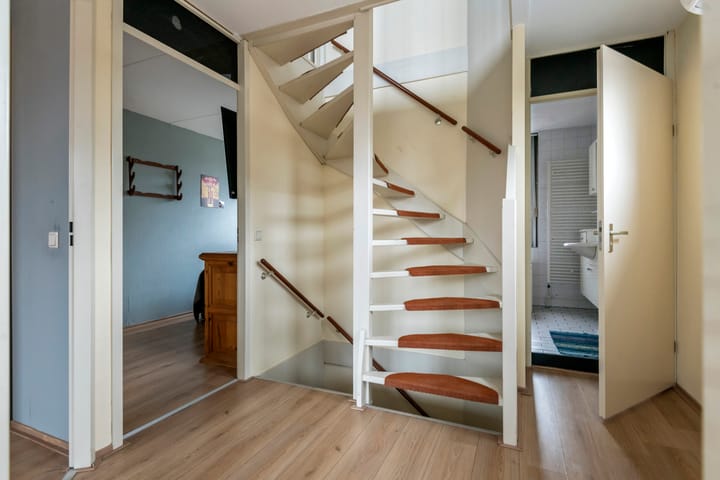 Foto 25 van Bisschop Notgerstraat 1