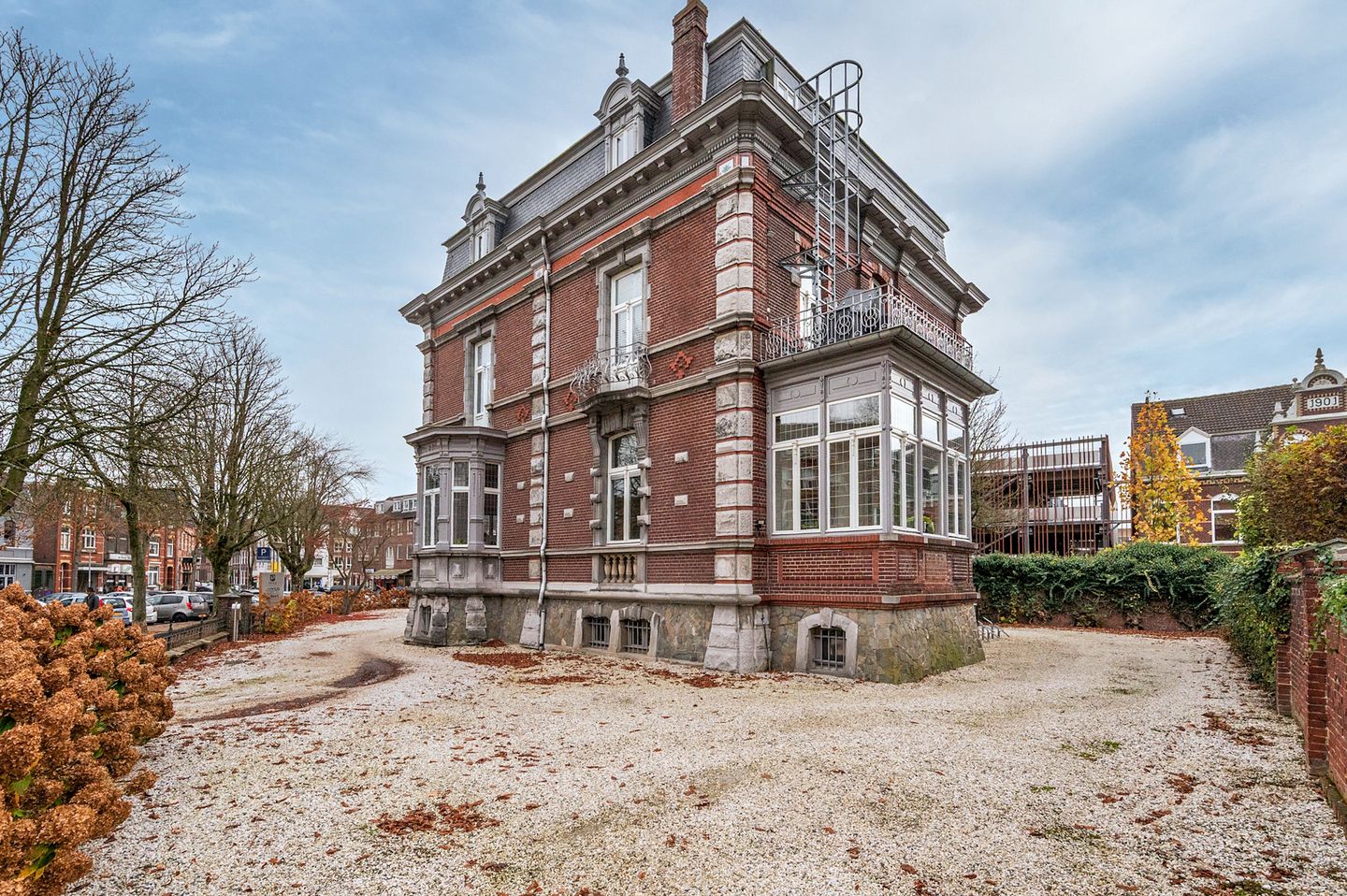 Bekijk foto 3 van Wilhelminapark 1