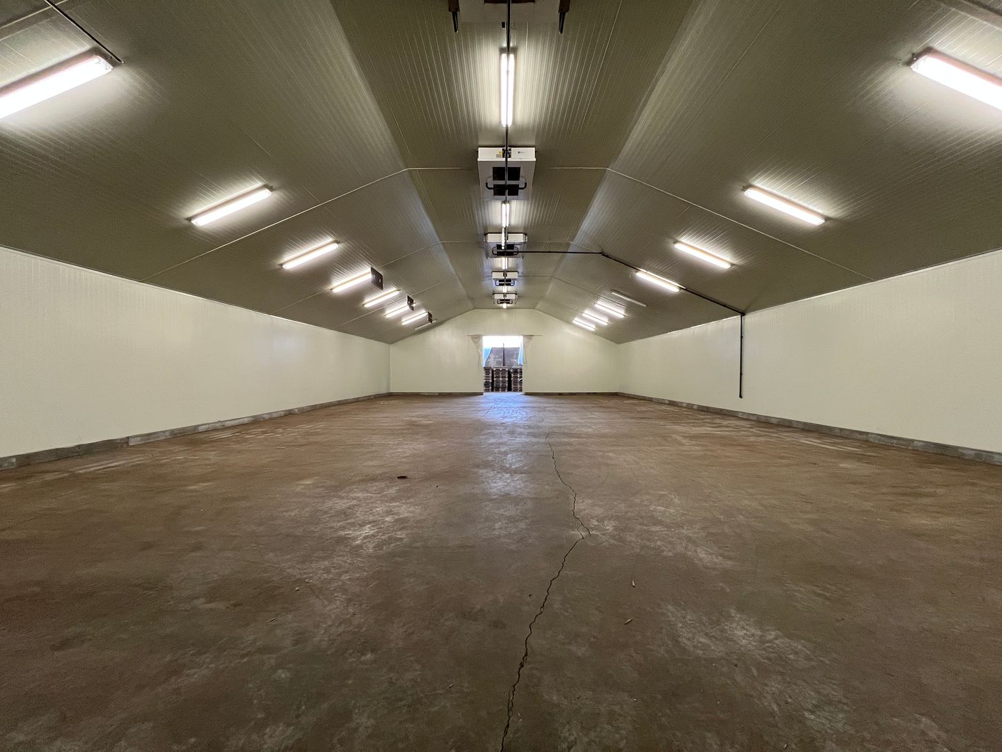 View photo 3 of Hoofdweg 128