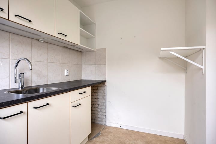 Photo 12 of Margrietstraat 10