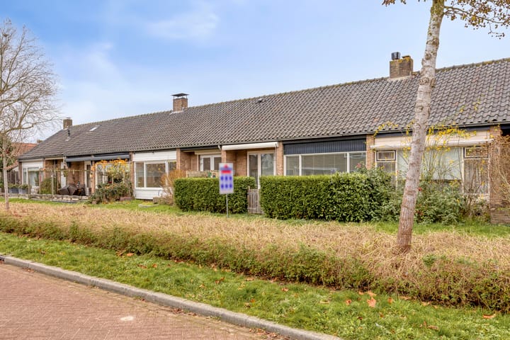 Photo 34 of Margrietstraat 10