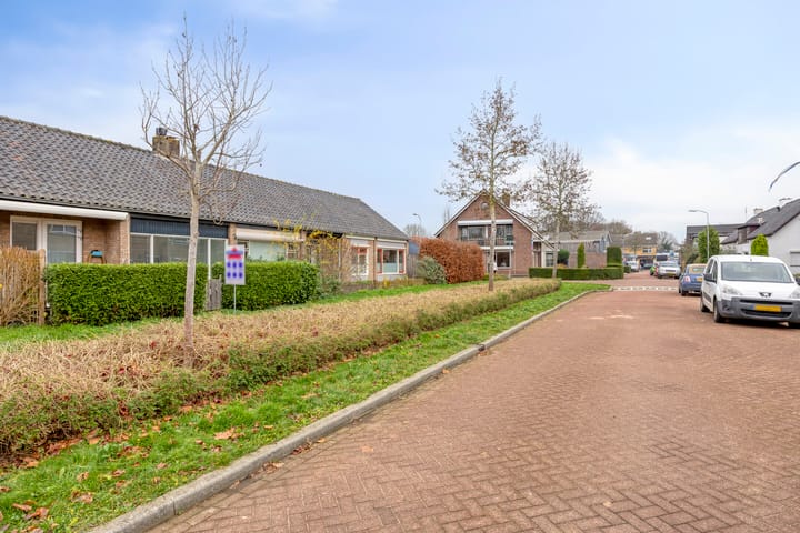 Photo 35 of Margrietstraat 10