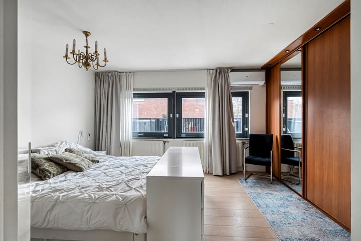 Foto 17 van Ledastraat 19