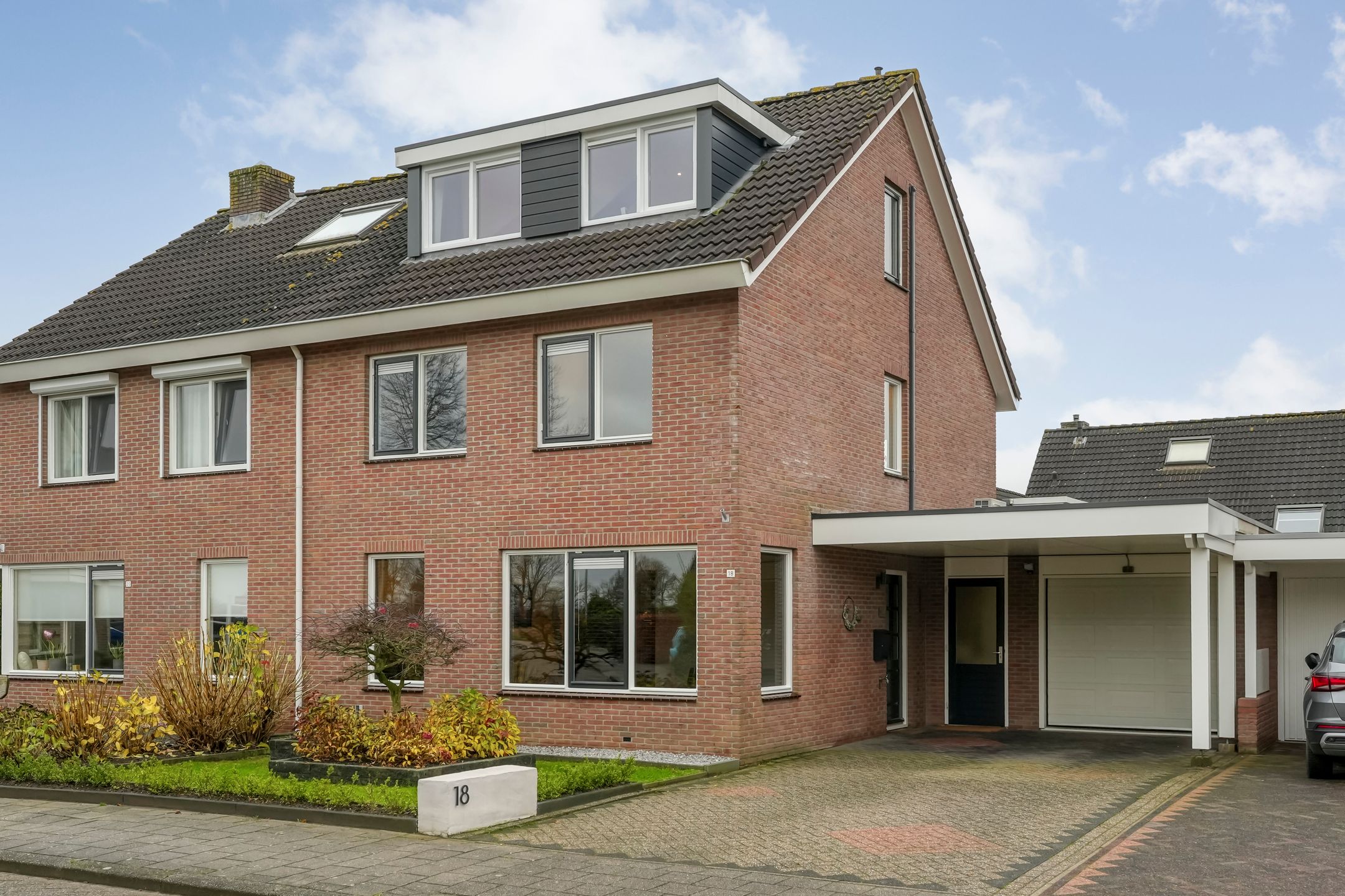 Buying a house in The Netherlands., Velduil 18