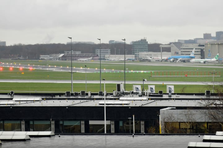 Shannonweg 11, Schiphol