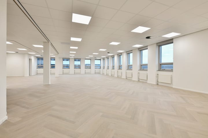 Shannonweg 11, Schiphol