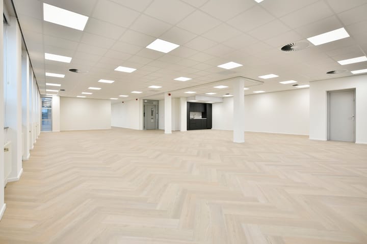 Shannonweg 11, Schiphol