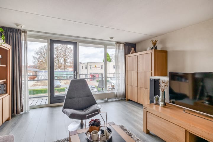 Foto 7 van Poolster 75