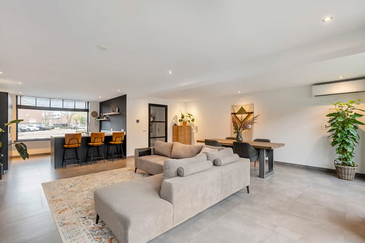 Photo 8 of Bredestraat 33