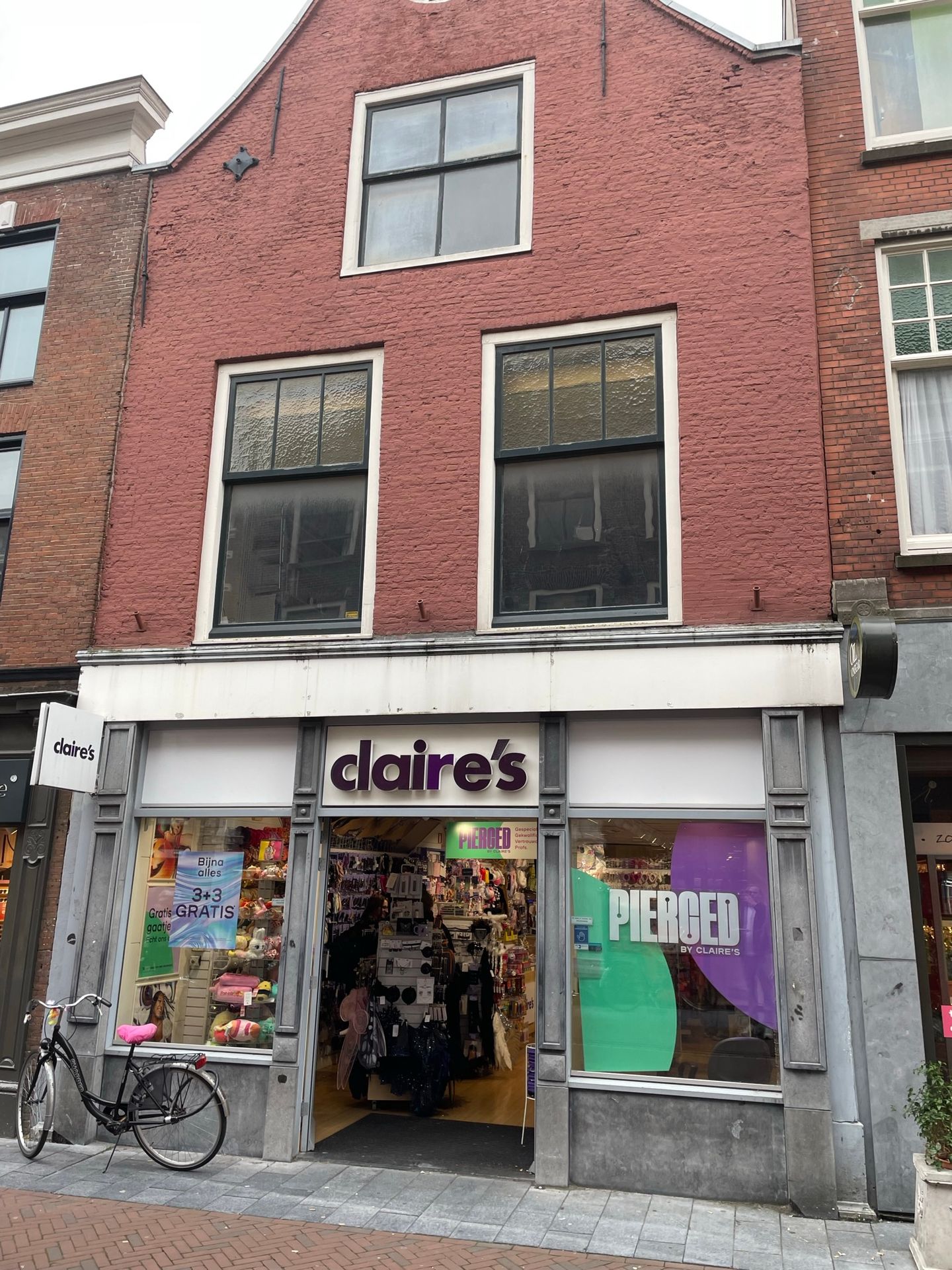 View photo 1 of Haarlemmerstraat 81