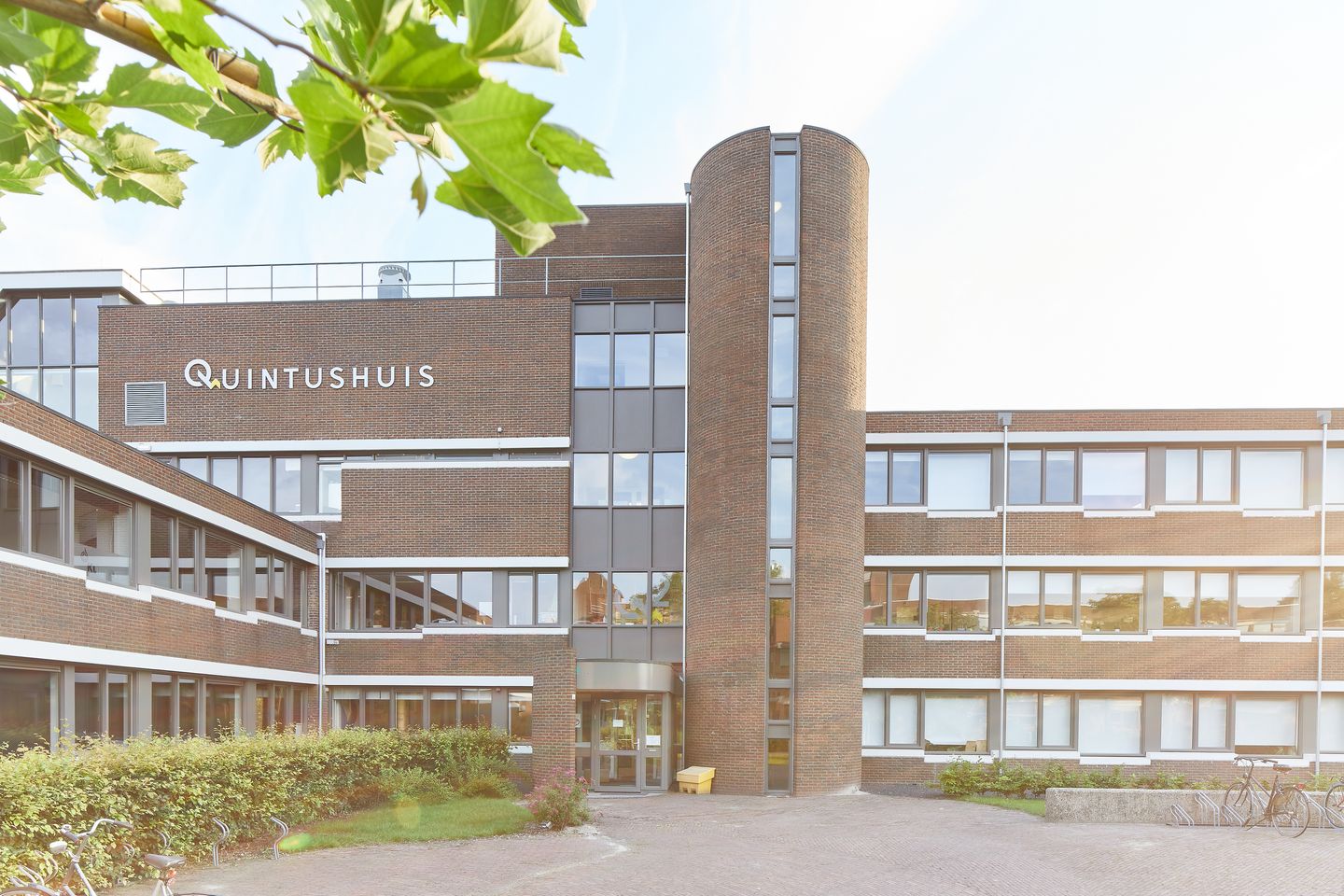 View photo 1 of Schweitzerlaan 12