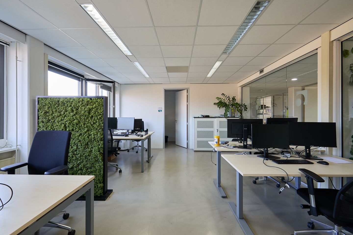 View photo 3 of Schweitzerlaan 12