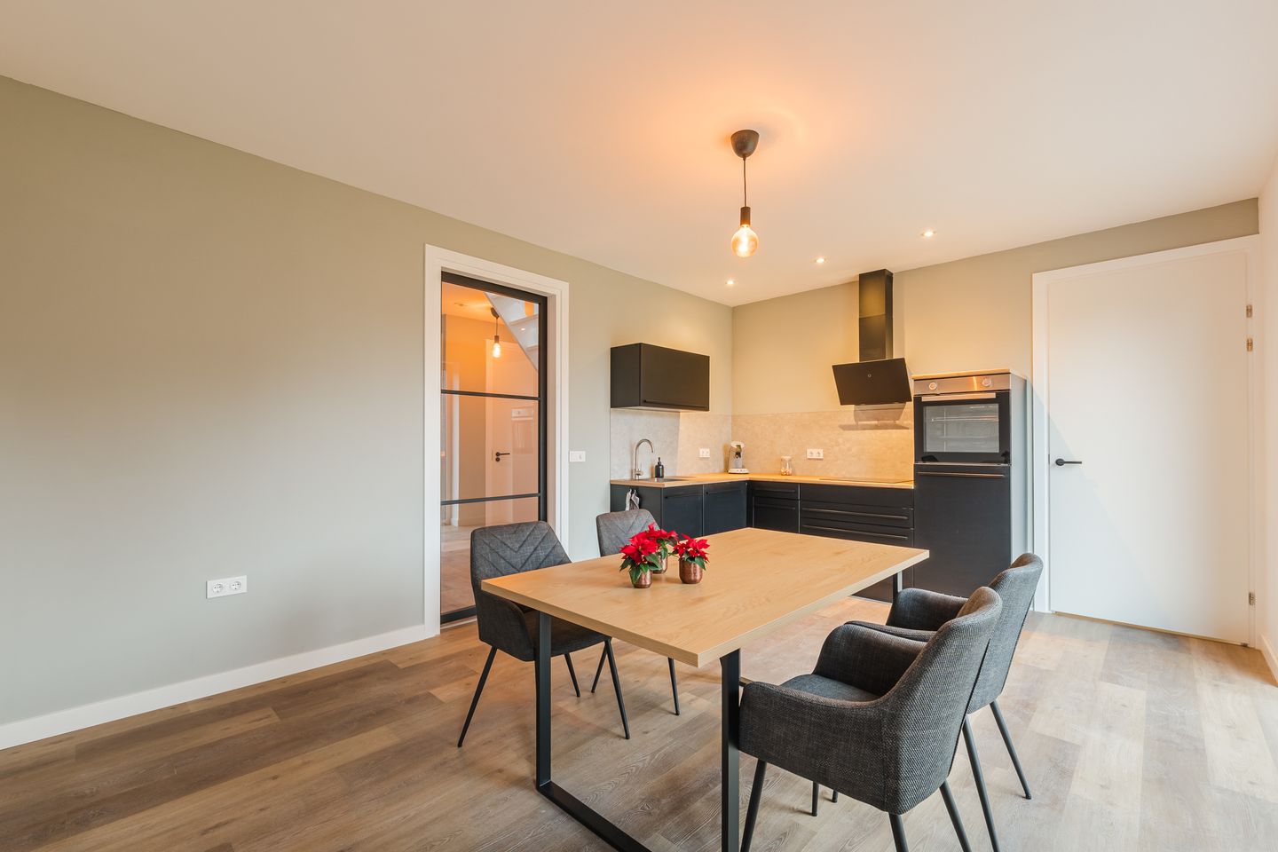 Photo 20 of Van Ruysdaelplantsoen 2