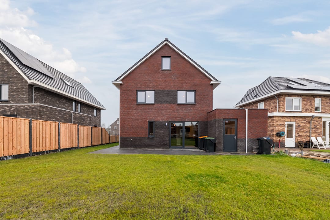 Photo 41 of Van Ruysdaelplantsoen 2