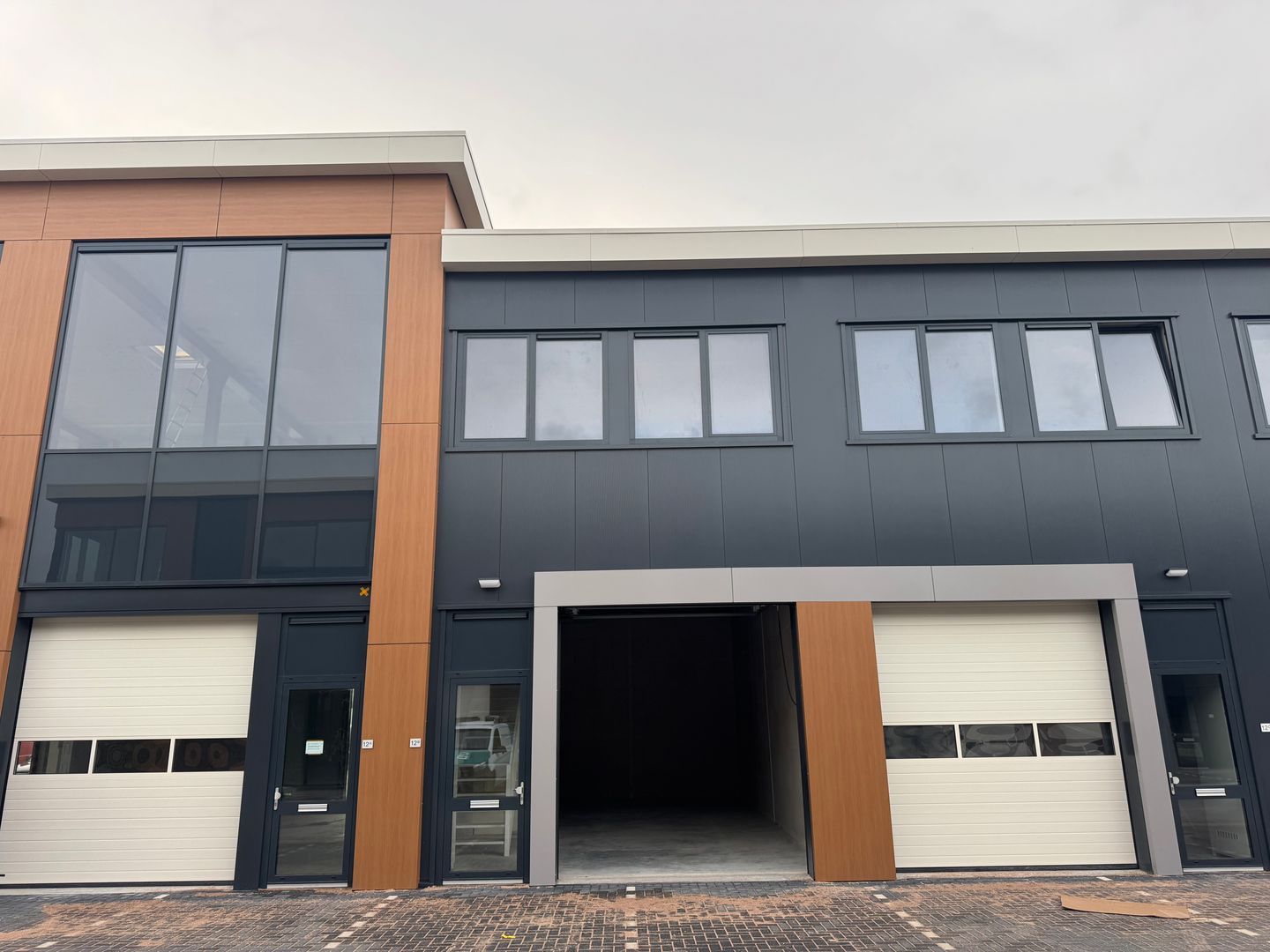 View photo 1 of Nieuwe Bredase Baan 12-B