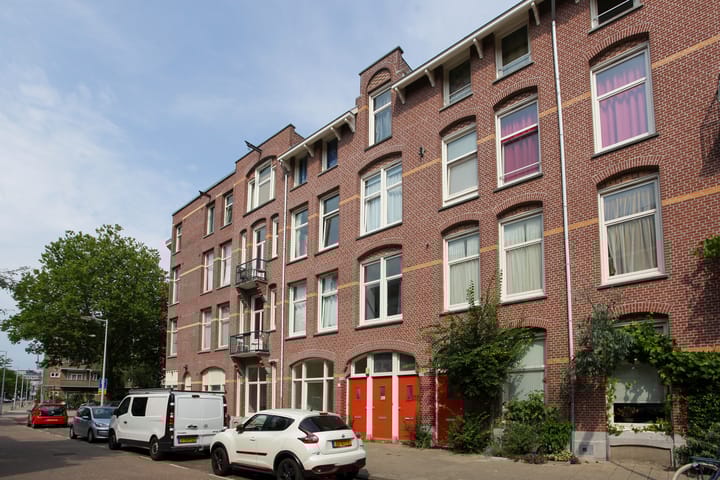 Photo 1 of Reinaert de Vosstraat 4-H