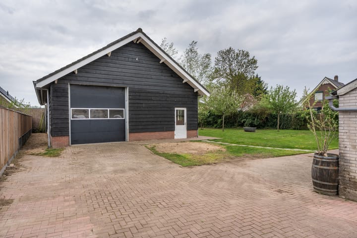 Foto 15 van Burgemeester Posweg 65