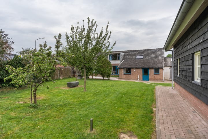 Foto 39 van Burgemeester Posweg 65